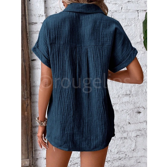 Cotton Crinkle Short Sleeve Button Down Shirt in Navy Blue - Picture 5 of 8